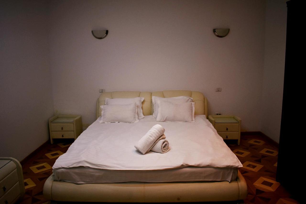 Grand Central Accomodation Sala Palatului Bukareszt Zewnętrze zdjęcie